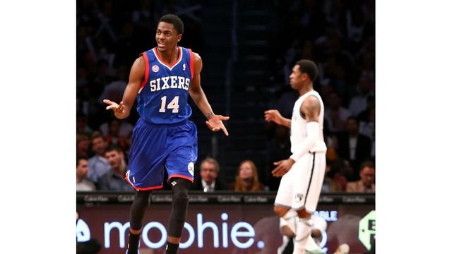 里程碑夜广州队单刀错失,NBA常规赛今晨刷纪录,球迷炸锅,年轻球员得到机会的简单介绍 里程碑夜广州队单刀错失,NBA常规赛今晨刷纪录,球迷炸锅,年轻球员得到机会的简单介绍
