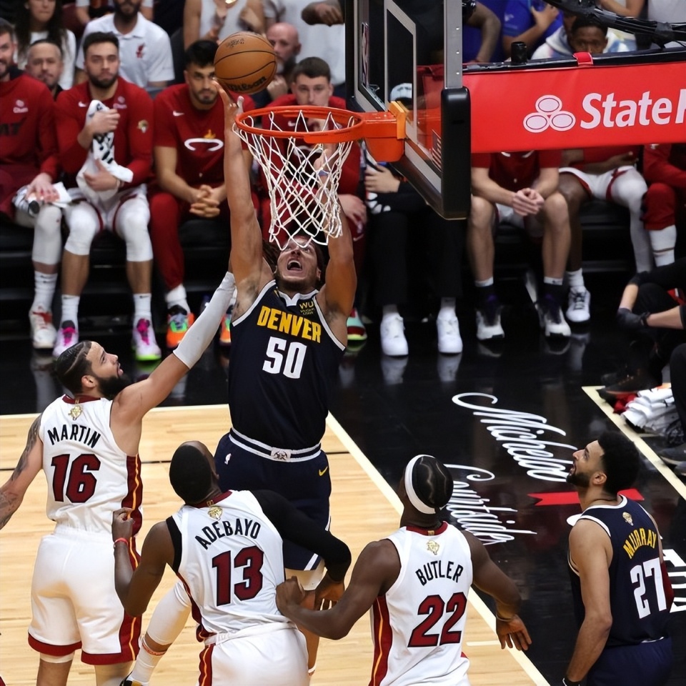 包含迈阿密热火关键时刻伤情更新赛后AC米兰备战NBA常规赛之后，罗马止住颓势备战社区盾的词条